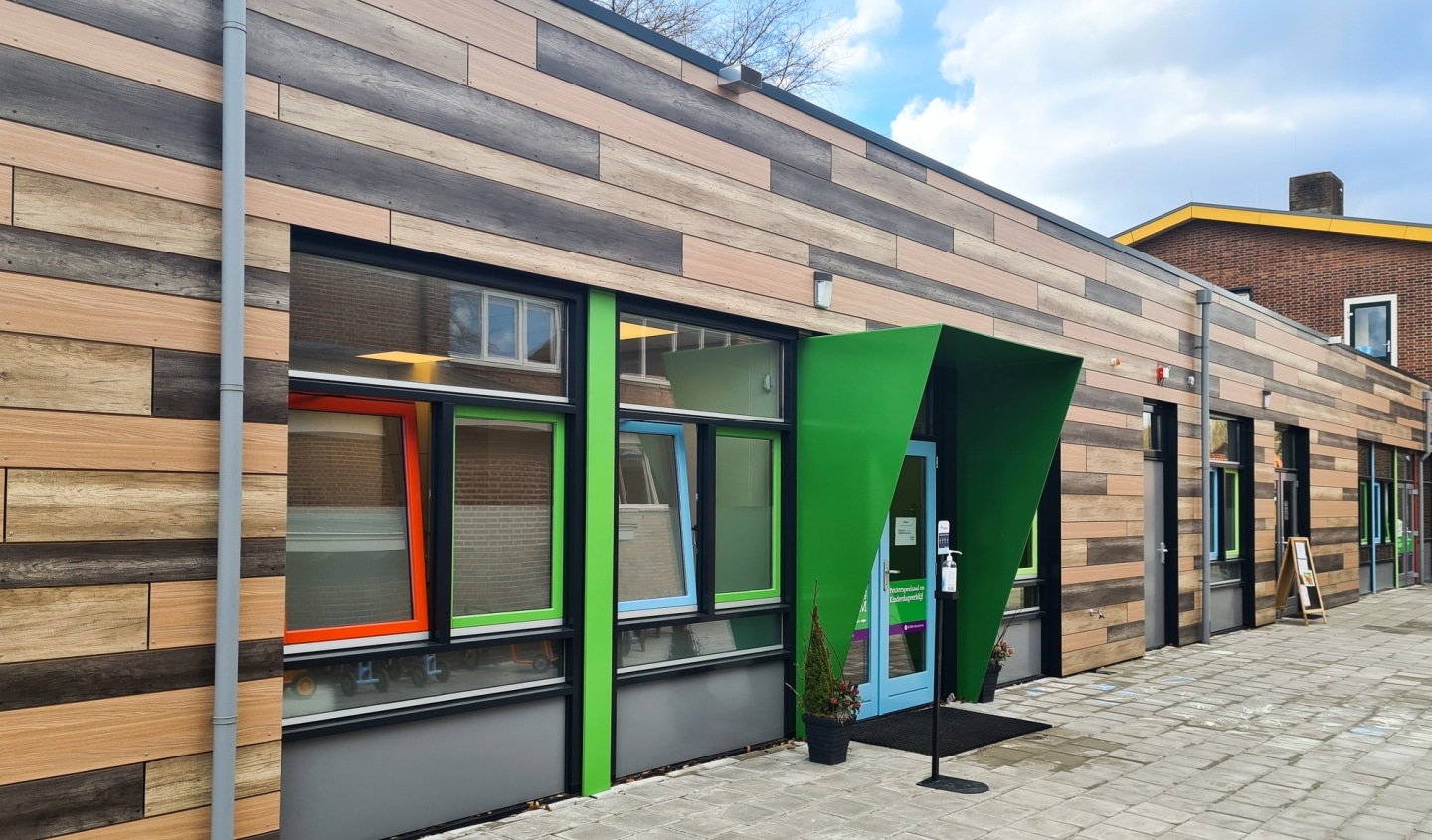 Kunststof gevelbekleding Massief NT Kinderdagverblijf Wapenveld